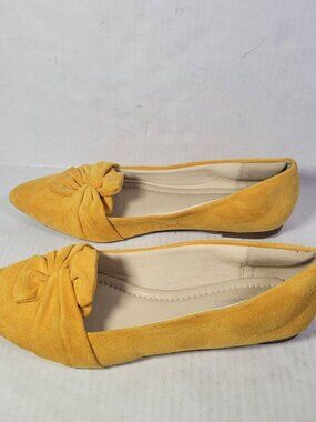 MNU Musshoe Women Yellow Pointed Toe Flats With Bow Detail Size 7.5